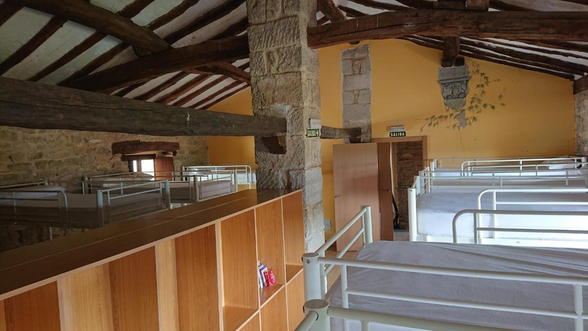 Albergue Sansol - El Oasis Del Camino Frances - Exclusivo Para Peregrinos Екстер'єр фото