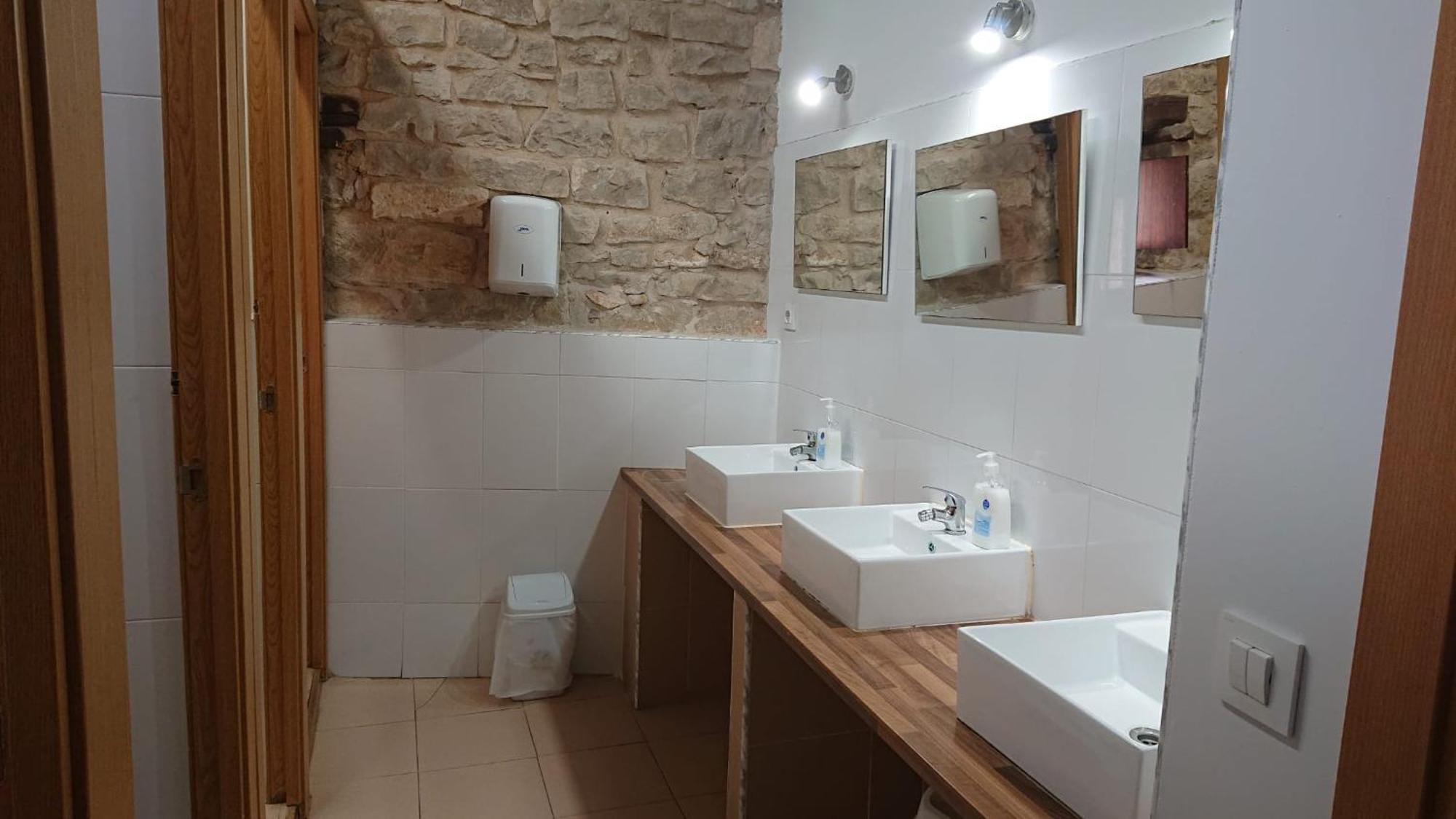 Albergue Sansol - El Oasis Del Camino Frances - Exclusivo Para Peregrinos Екстер'єр фото